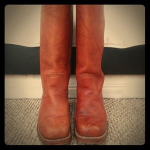 Frye leather riding boot-brown, size 7